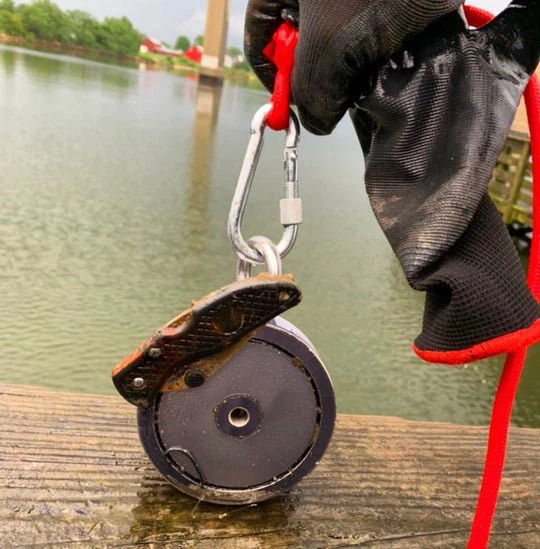 fishing magnet application.jpg